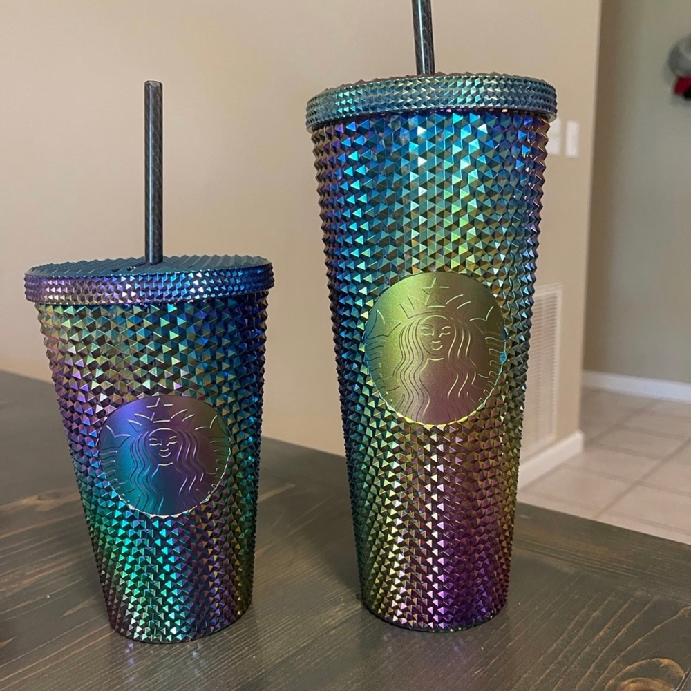Set Starbucks oil slick fall 2023